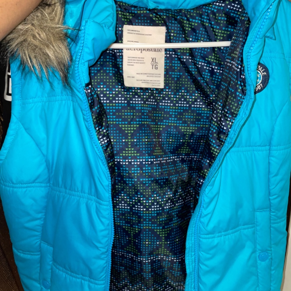 Puff Vest - Picture 2 of 5